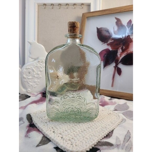 Vintage Green Glass Decanter Bottle 20cm Embossed Textured Decorative Barware - Picture 2 of 8